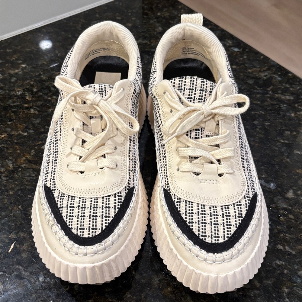 Dolce vita sneakers